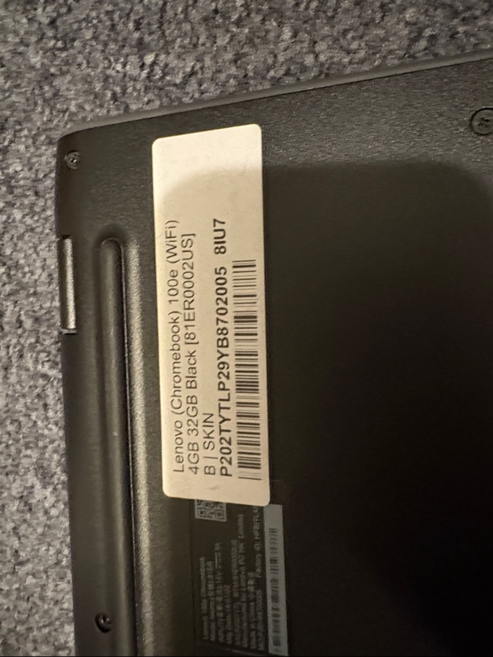 Lenovo Chromebook in Black with White Label - Picture 4 of 7